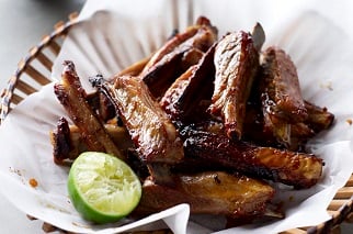Pan-fried lamb ribs in honey and red pepper paste